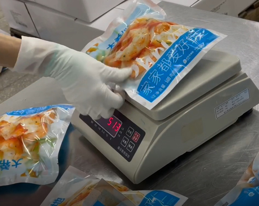 SS 304 Kantar Paketleme Makinesi Buzlu Karides Atölyesi Paketleme Sistemi Hedef Ağırlık 200g ~ 1500g
