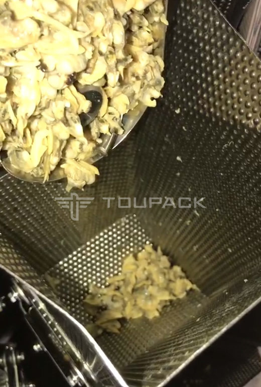 Şişe teneke kutuları için otomatik ağırlama doldurma ve mühürleme makinesi 10-500g konserve salyangoz eti