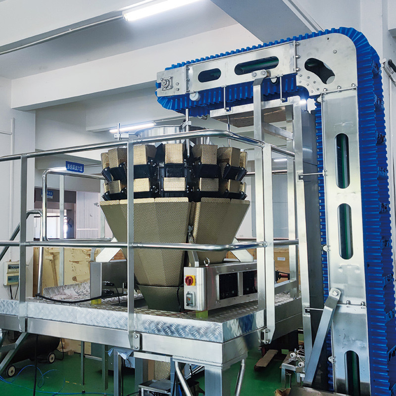 Otomatik Sığır Eti Domuz Eti Tavuk Sosisleri Yapışkan Gıda Paketleme Makinesi Çoklu Başlı Ağırlıklı Dayanımlı Paketleme Makinesi