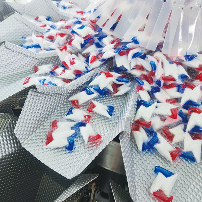 Tablet Temizleyici Paketleme Makinesi Bulaşık makinesi Temizleyici Tabletler Kapşon Poşet Paketleme Makinesi Bulaşık makinesi Gel Kapşon Çanta Kutusu Paketleme Makinesi