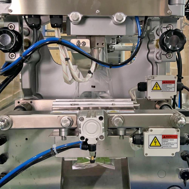 200g 500g Granül Paketleme Makinesi Tam Otomatik VFFS Tartım Mühürlü Poşet Torba Paketleme Şekerleme Atıştırmalık Azot Paketleme Makinesi