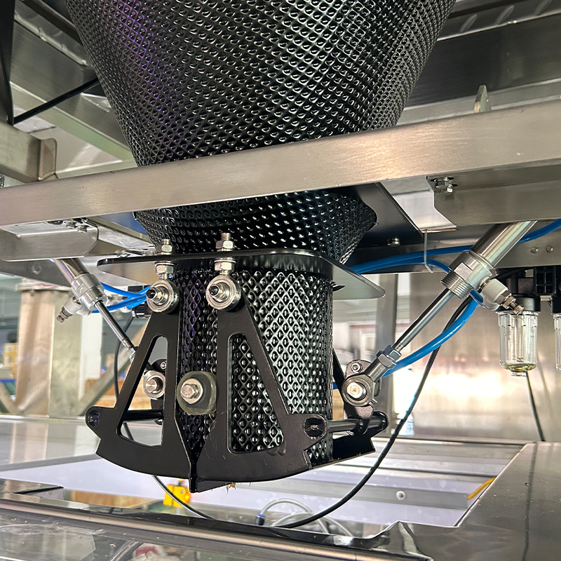 Kişiselleştirilmiş Verimli Dehidratlı Sığır Eti Nuggets Kütlelendirme Paketleme Makinesi Yiyecek Hazır Sığır Eti Çoklu Başlı Ağırlatıcı