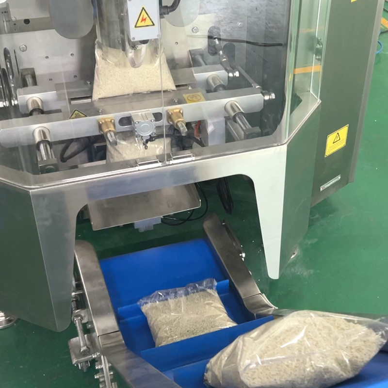 Otomatik Kurutulmuş Durian Kurutulmuş Muz Elma Dilimleri Plastik Yastık Torba Paketleme Makinesi Dikey Paketleme Makinesi Dondurularak Kurutulmuş Meyveler İçin Ağırlık