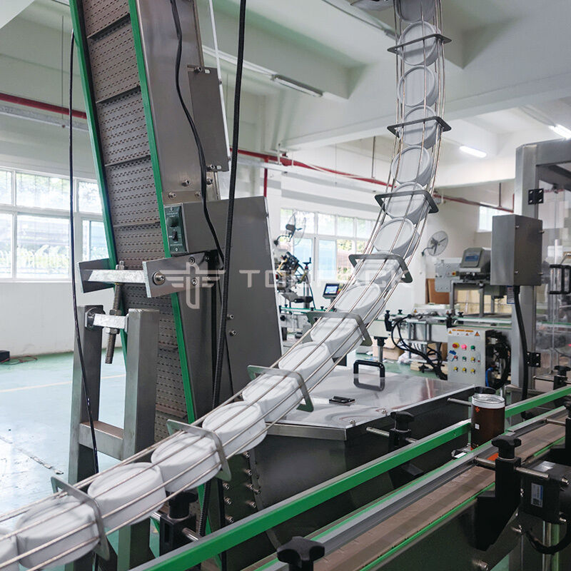 Yüksek hassasiyetli kurutulmuş erik granül plastik şişe ambalajlama makinesi şekerli patlamış mısır atıştırmalık kavanozu doldurma makinesi için