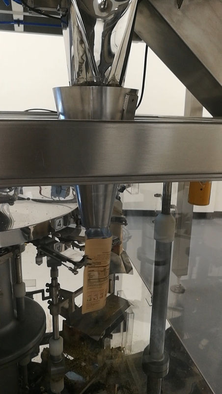 40 Torba / Dak PLC Döner Paketleme Makinesi Kurutulmuş Meyve Limonlu Premade Torba için Çok Kafa Kantarı