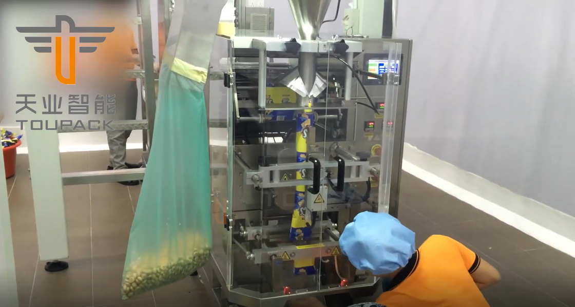 Snack Foods Yastık Torbalama için VFFS Otomatik Tartı Dolum ve Kapama Makinesi 2.2KW