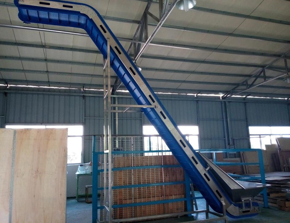 1.1KW Eğimli Konveyör S Şekilli Asansör Paslanmaz Çelik 200L Bağlı Hazne