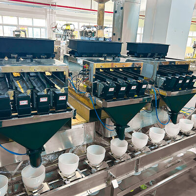 Yüksek Hızlı Evcil Hayvan Maması Paketleme Makinesi, Mama ve Atıştırmalık Karıştırma Paketlemesi İçin Çok Başlı Terazi